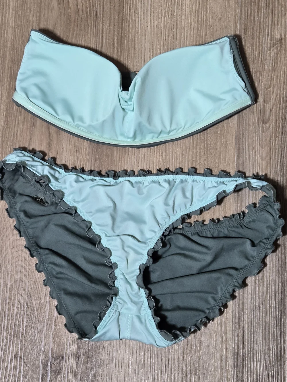 Victoria's Secret Olive Green and Ruffle Bikini Bottoms - Picture 3 of 4